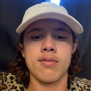 Meet your Posher, Adam